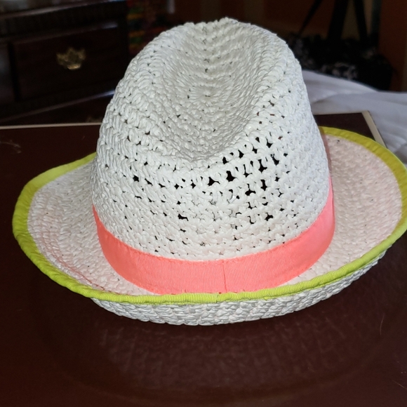 Super Cute Girls Gymboree Summer/Beach Hat - Picture 2 of 4